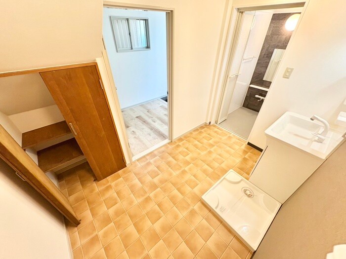 物件内観写真13　(洗面)