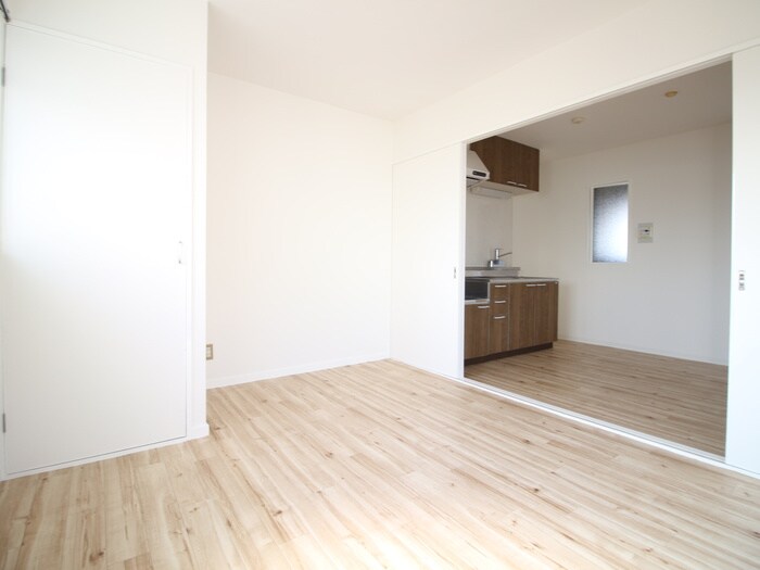 物件内観写真10　(居室)