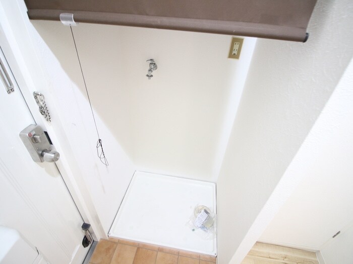物件内観写真19　(洗濯機置場)