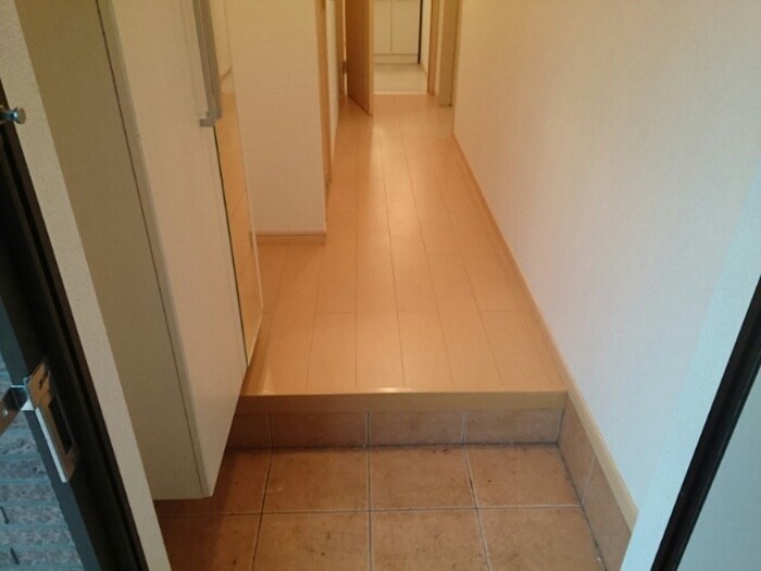 物件内観写真14　(玄関)