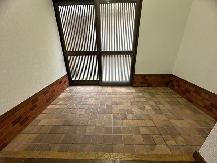 物件内観写真14　(玄関)