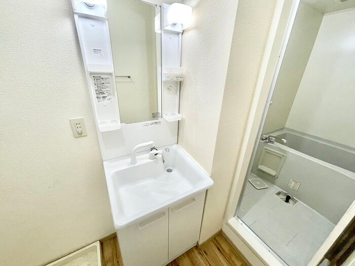 物件内観写真13　(洗面)