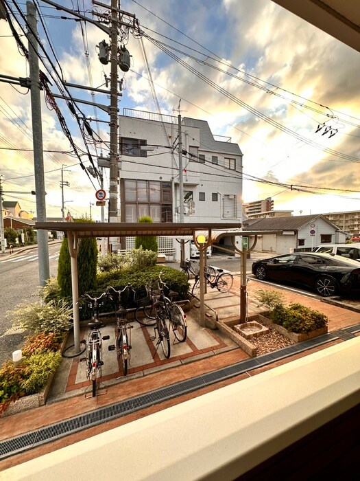 物件内観写真16　(室内からの展望)