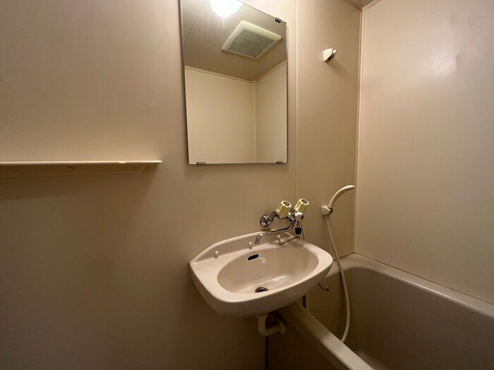 物件内観写真9　(洗面)