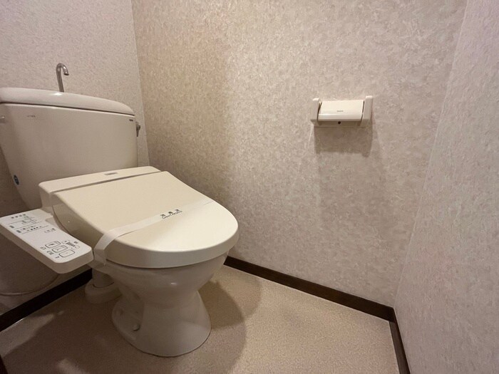 物件内観写真11　(トイレ)