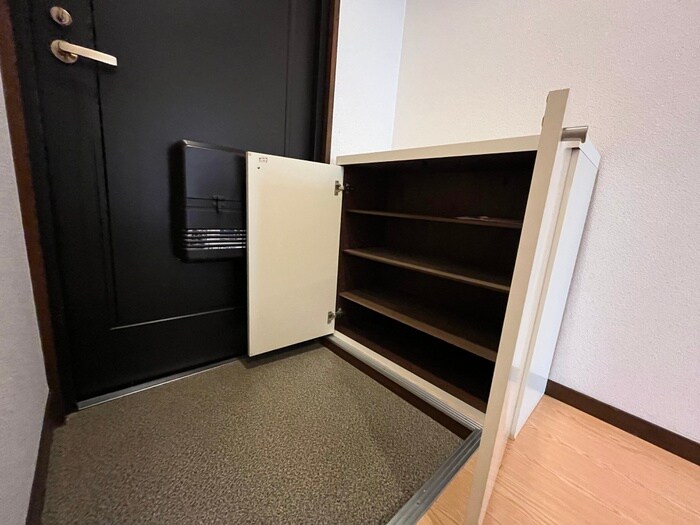 物件内観写真16　(靴箱)