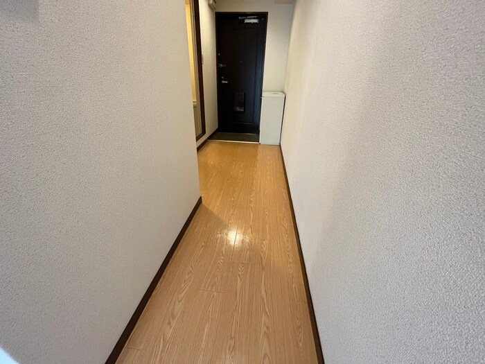 物件内観写真17　(廊下)