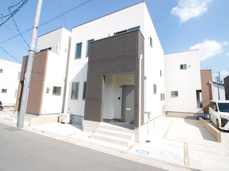 ﾌｼﾞﾊﾟﾚｽ戸建四條畷市二丁通町外観写真