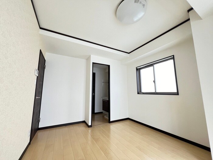 物件内観写真8　(居室)