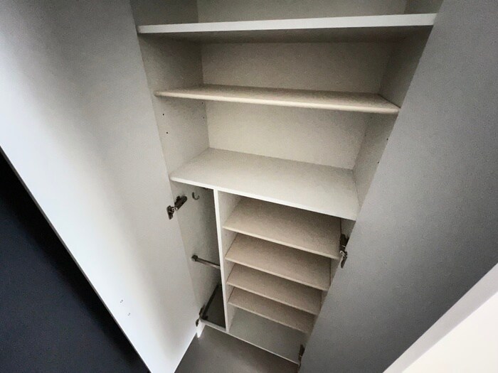 物件内観写真16　(靴箱)