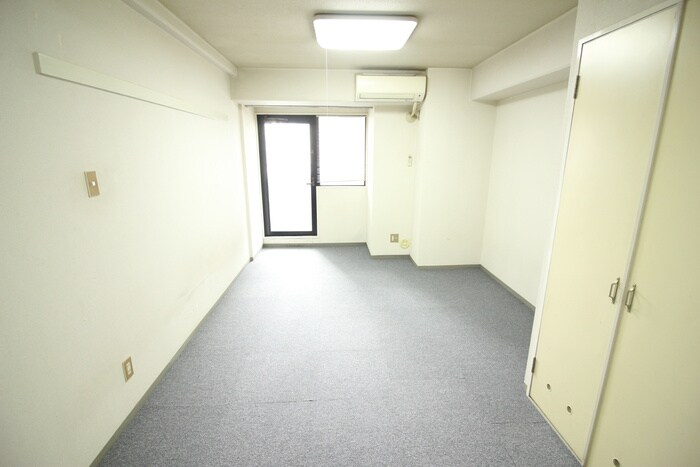 物件内観写真21　(居室)