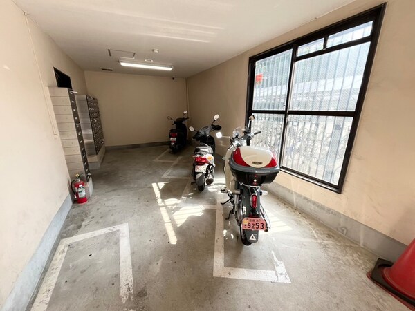 バイク置き場