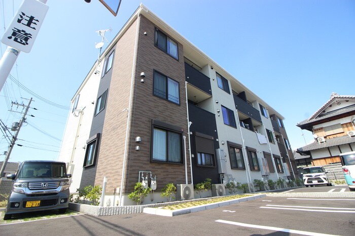 物件外観写真2　(外観写真)