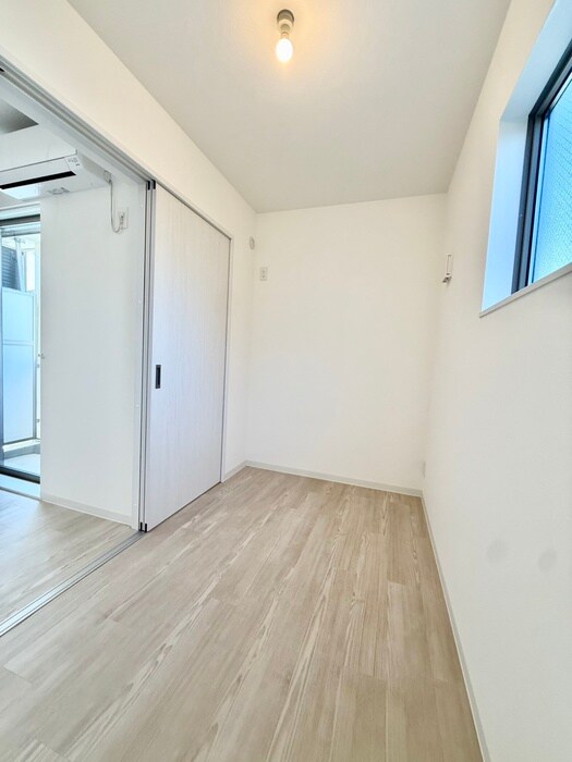 物件内観写真10　(居室)