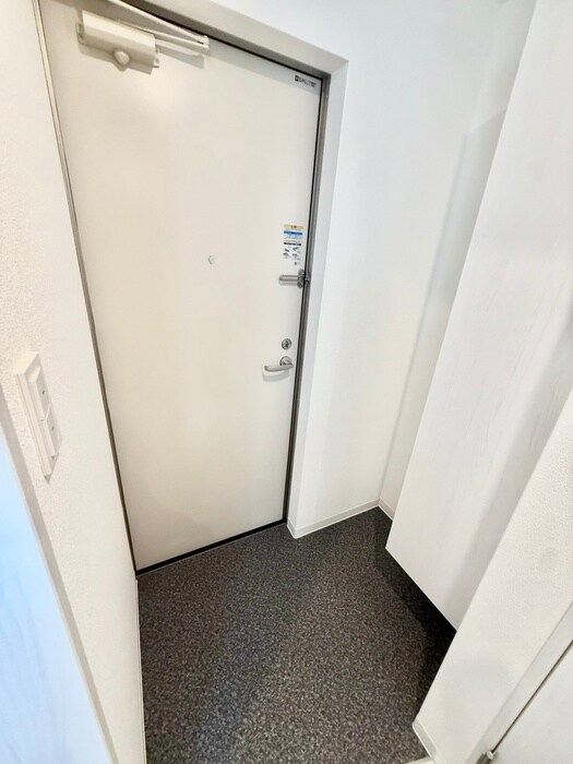 物件内観写真15　(玄関)