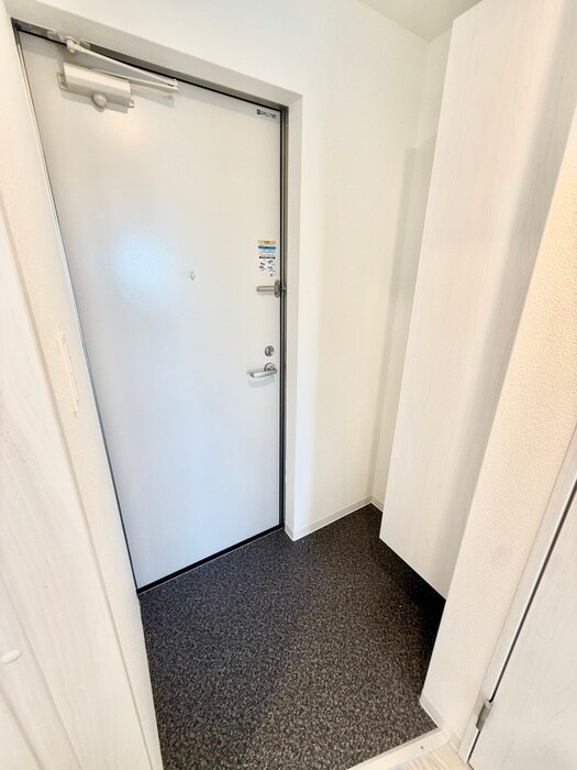 物件内観写真15　(玄関)