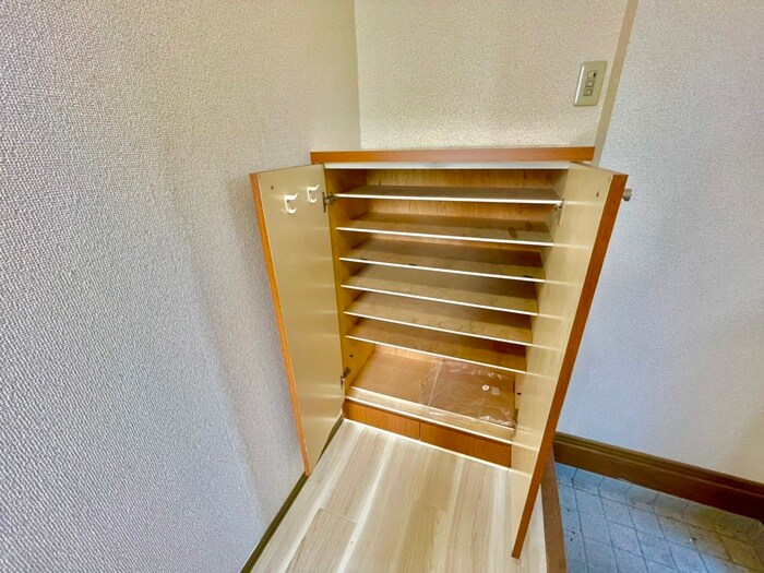 物件内観写真17　(靴箱)