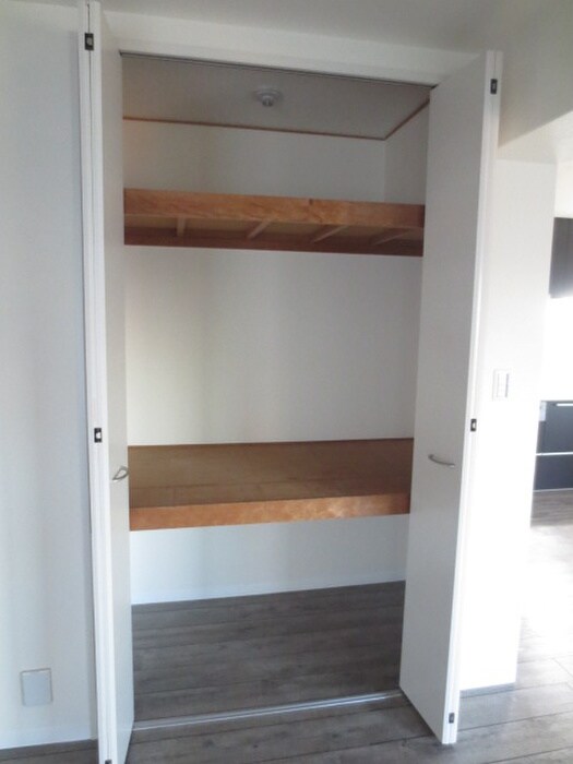 物件内観写真15　(収納)