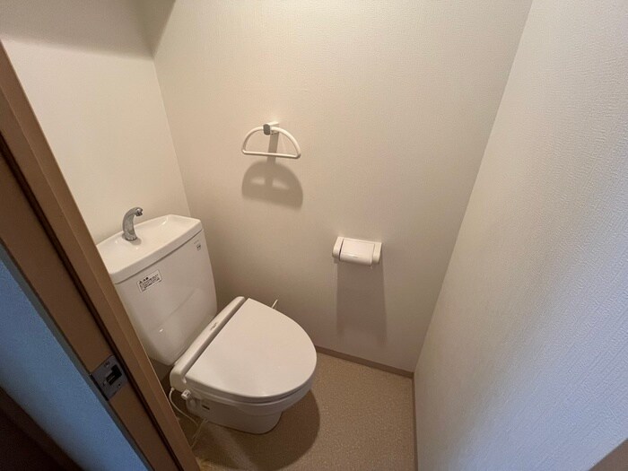 物件内観写真12　(トイレ)