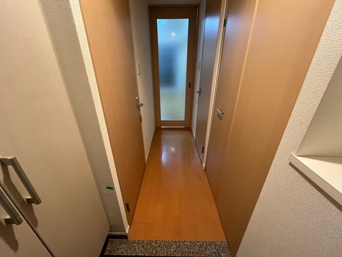 物件内観写真17　(廊下)