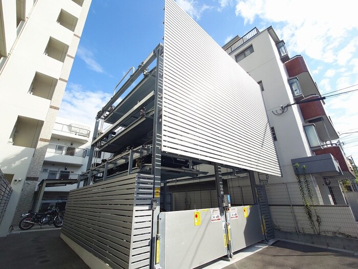 物件外観写真5　(駐車場)