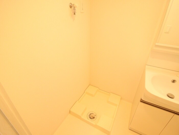 物件内観写真13　(洗濯機置場)