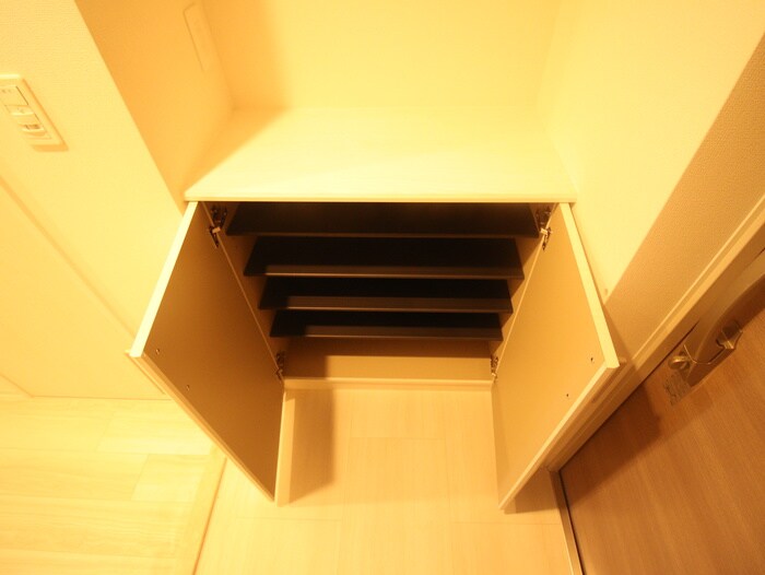 物件内観写真16　(靴箱)