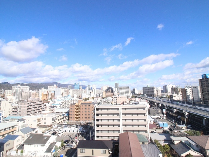 物件内観写真16　(室内からの展望)