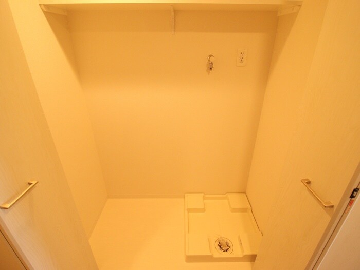 物件内観写真19　(洗濯機置場)