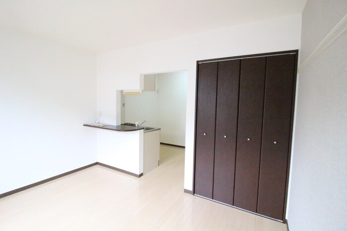 物件内観写真6　(居室)