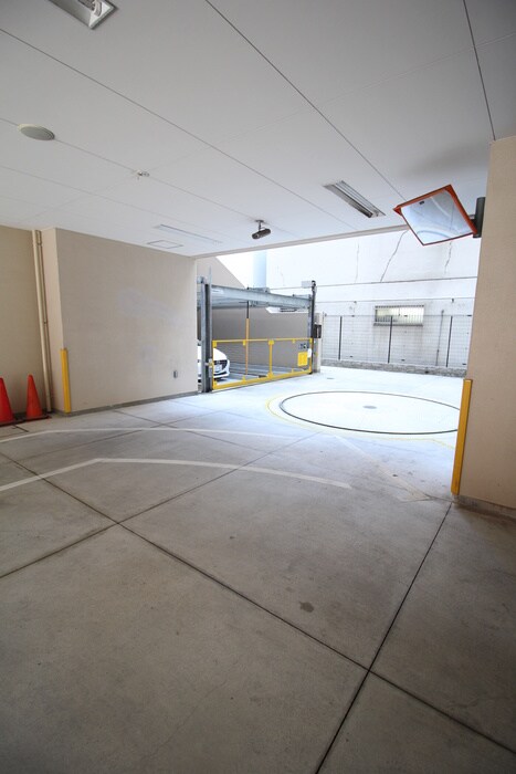 物件外観写真5　(駐車場)