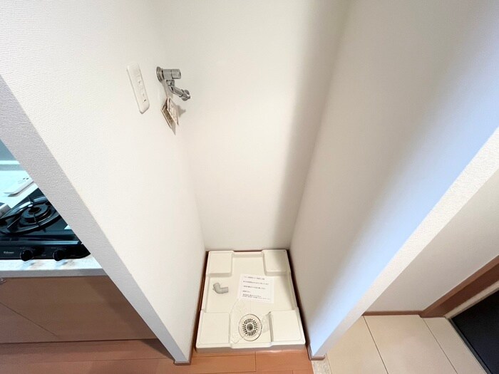 物件内観写真10　(洗濯機置場)