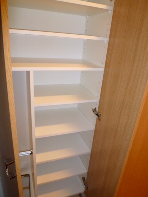 物件内観写真12　(靴箱)