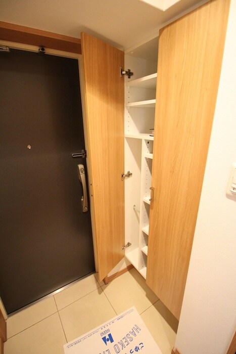 物件内観写真13　(靴箱)