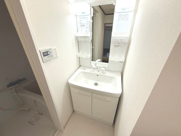 物件内観写真8　(洗面)