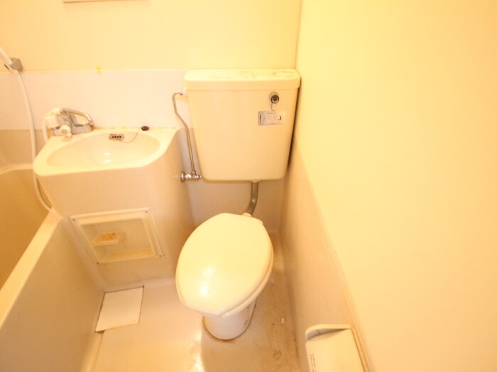 物件内観写真14　(トイレ)