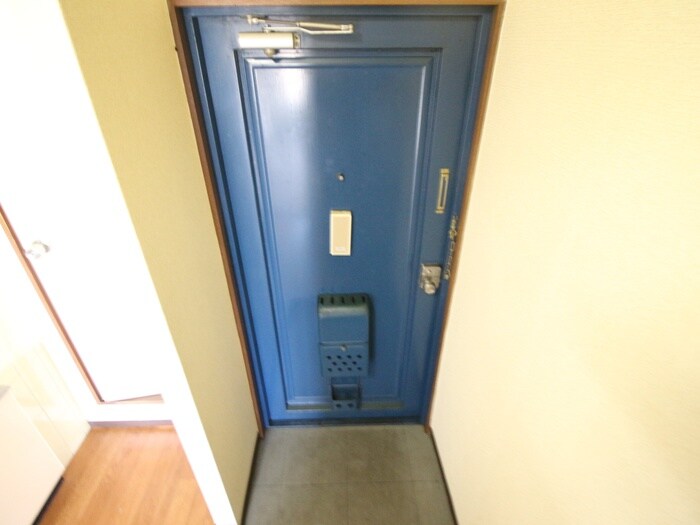 物件内観写真18　(玄関)
