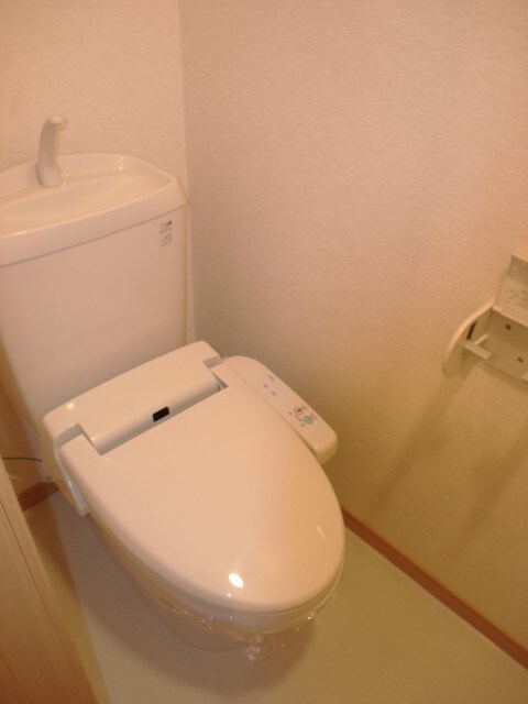 物件内観写真14　(トイレ)