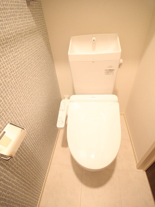 物件内観写真8　(トイレ)