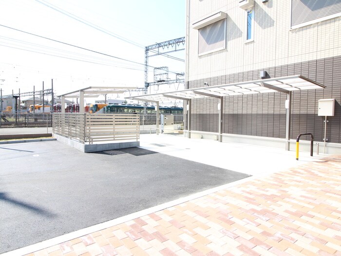 物件外観写真5　(駐輪場)