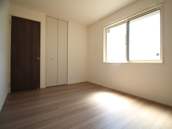 物件内観写真16　(居室)