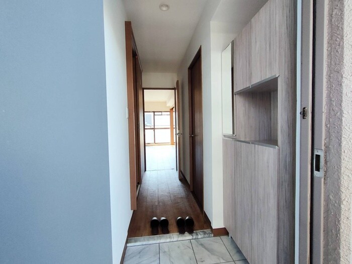 物件内観写真17　(廊下)