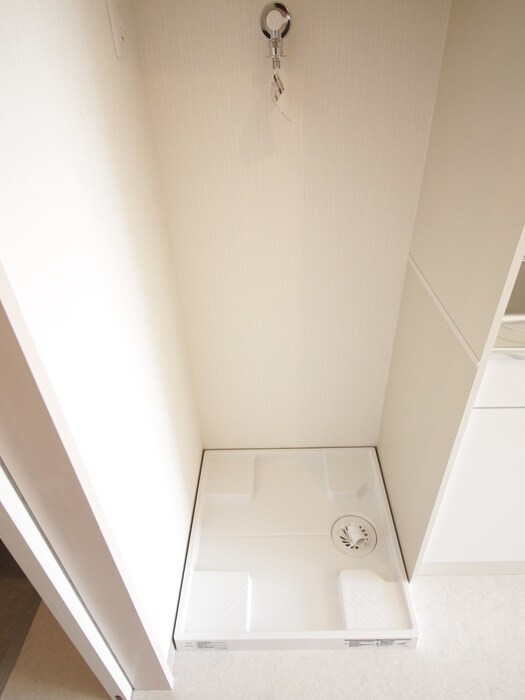 物件内観写真17　(洗濯機置場)