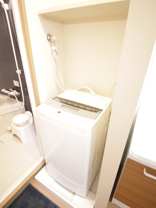 物件内観写真18　(洗濯機置場)