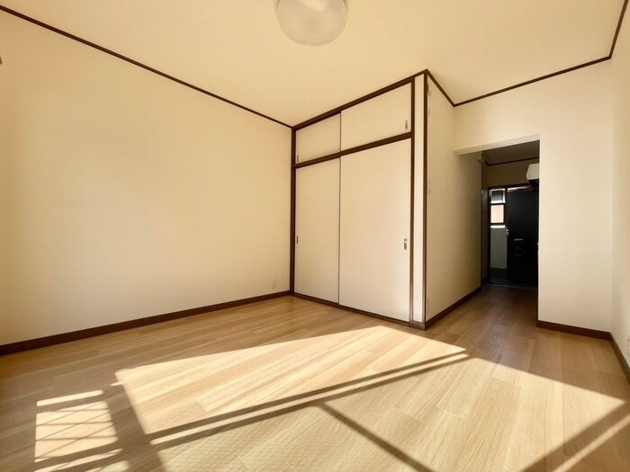 物件内観写真8　(居室)
