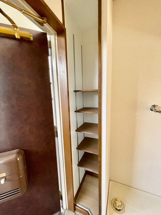物件内観写真15　(靴箱)