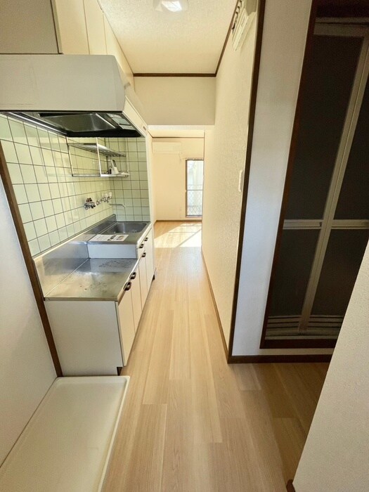 物件内観写真18　(廊下)