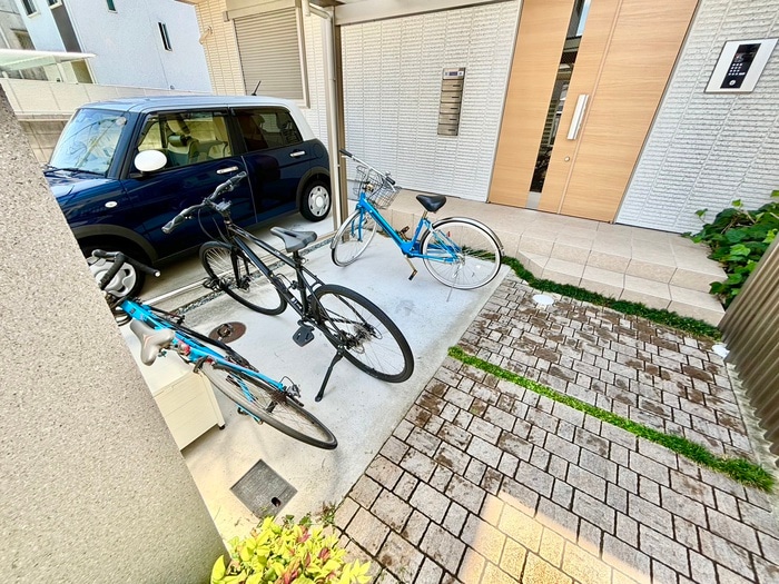 物件外観写真5　(駐輪場)