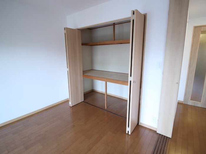 物件内観写真11　(収納)