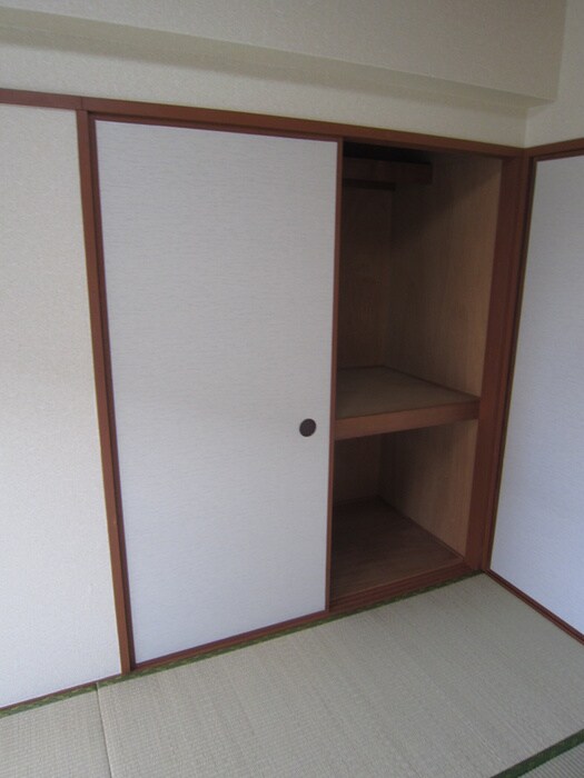 物件内観写真10　(収納)